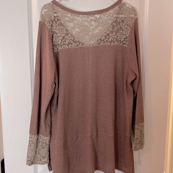 Moa Moa waffle sweater with lace detail in taupe/brown, size 3X (fits 2X) - Picture 3 of 3